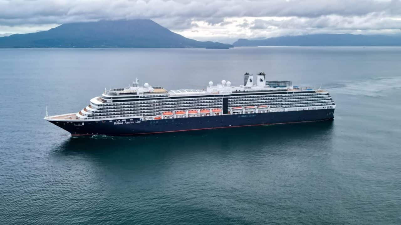 Noordam cruising offshore