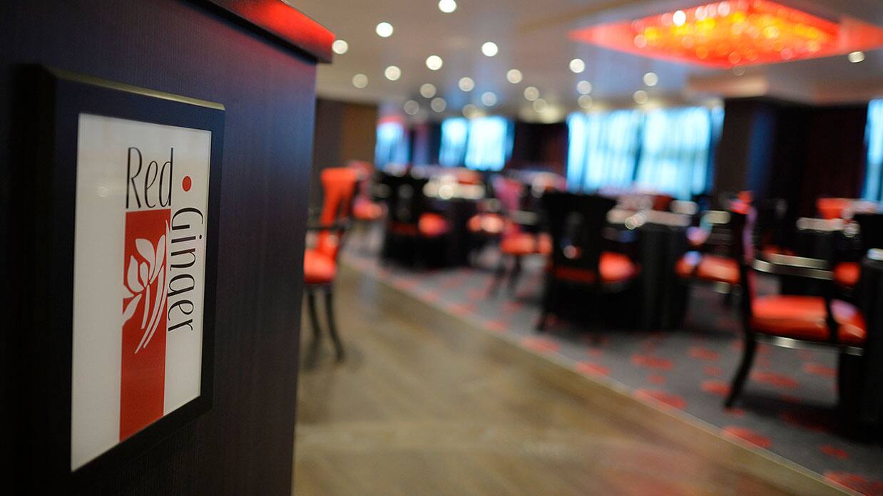 Red Ginger restaurant photography from Oceania’s Riviera dining guide